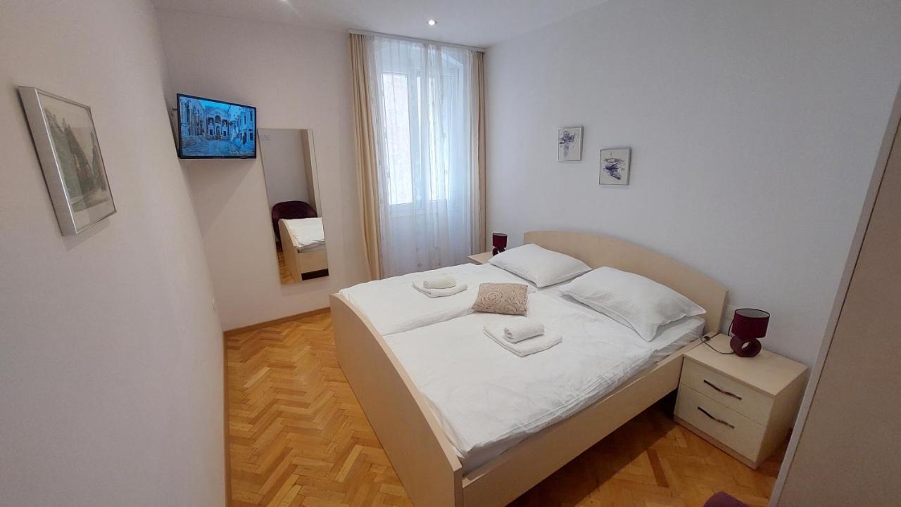 Ferienwohnung 3M Peristil Split Exterior foto