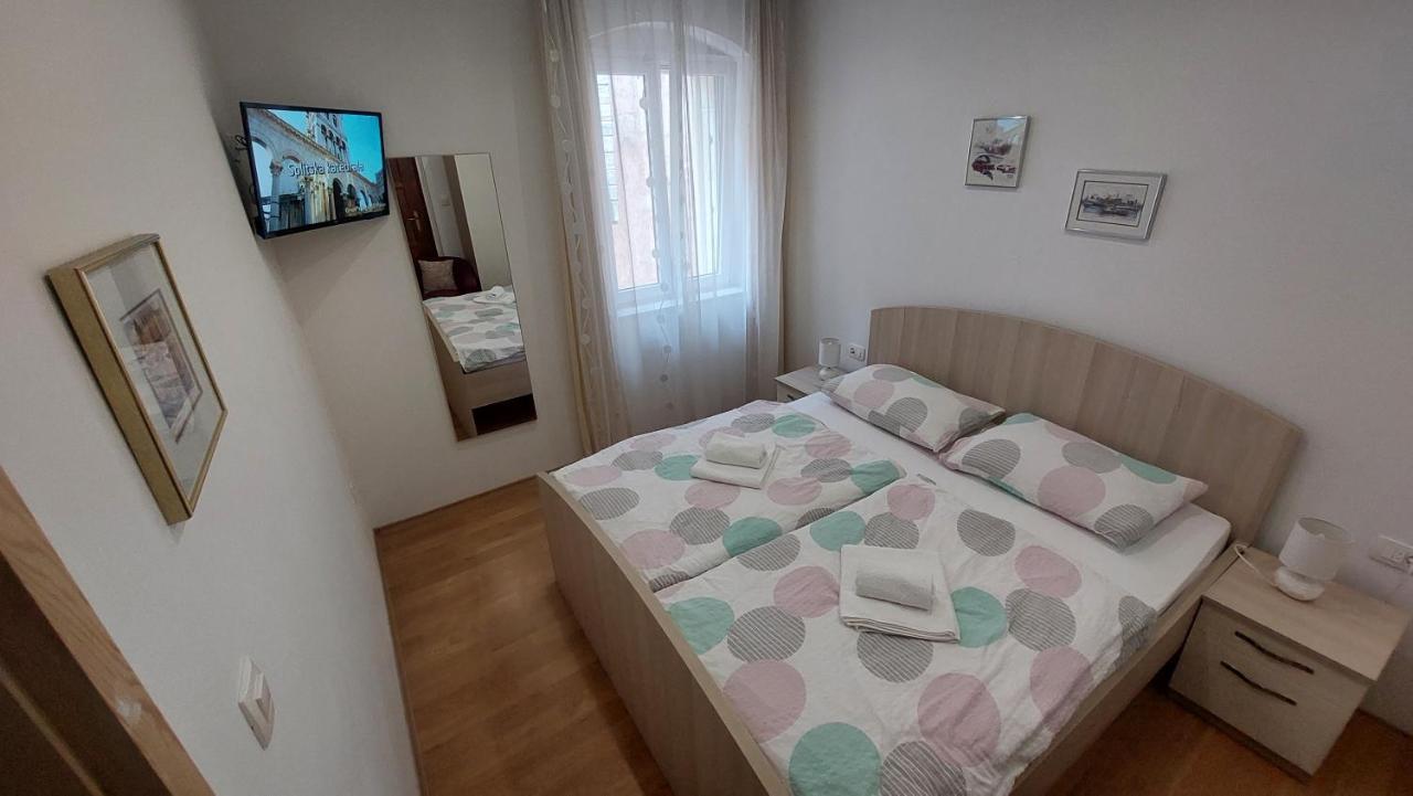 Ferienwohnung 3M Peristil Split Exterior foto