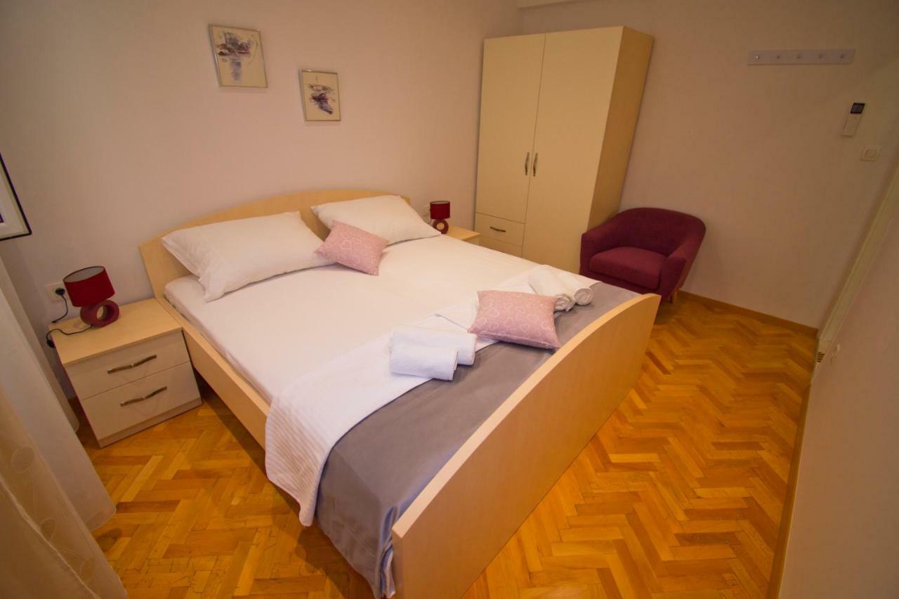 Ferienwohnung 3M Peristil Split Exterior foto