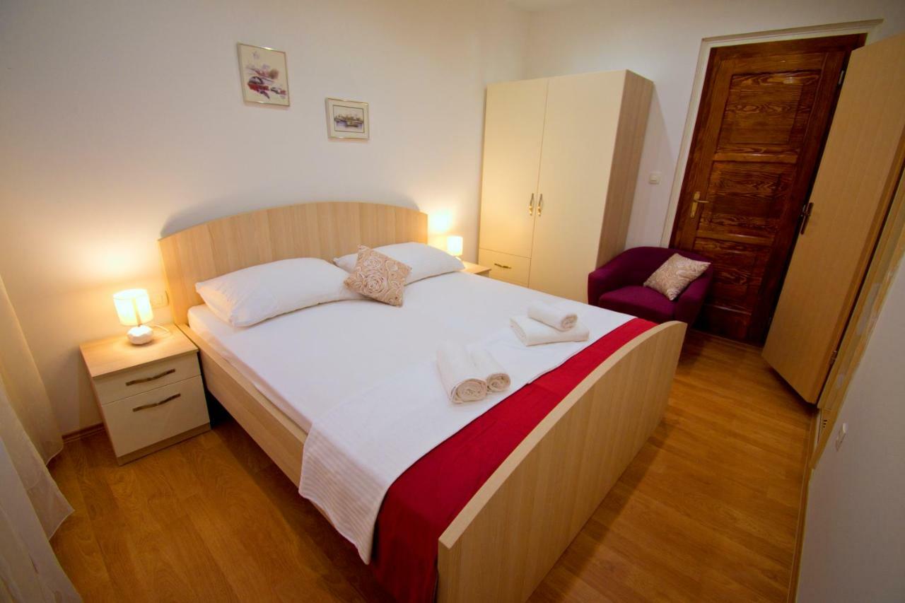 Ferienwohnung 3M Peristil Split Exterior foto